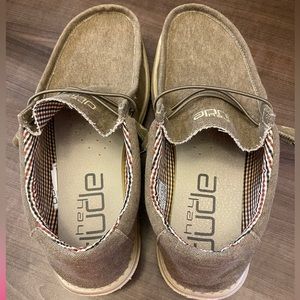 Hey Dude Wally Men’s shoe. SIZE 12. Great condition. Color is: Nut